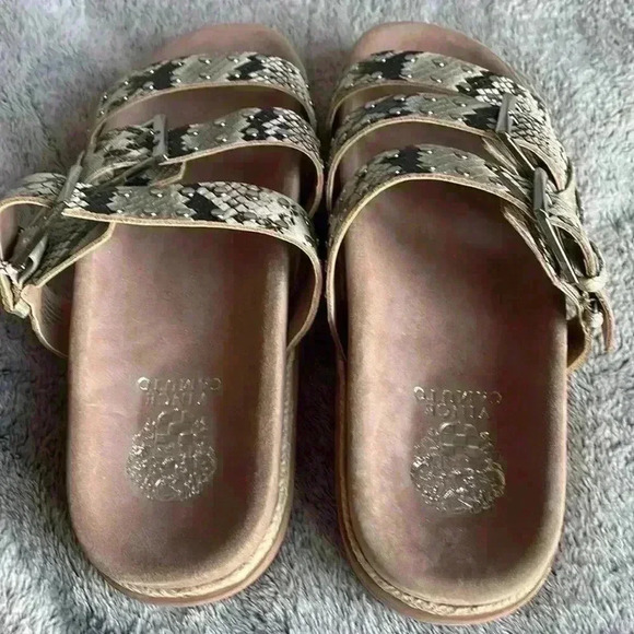 Vince Camuto Ciandra Slide Sandal in Taupe/Crepe Size 9 NIB - Picture 4 of 6